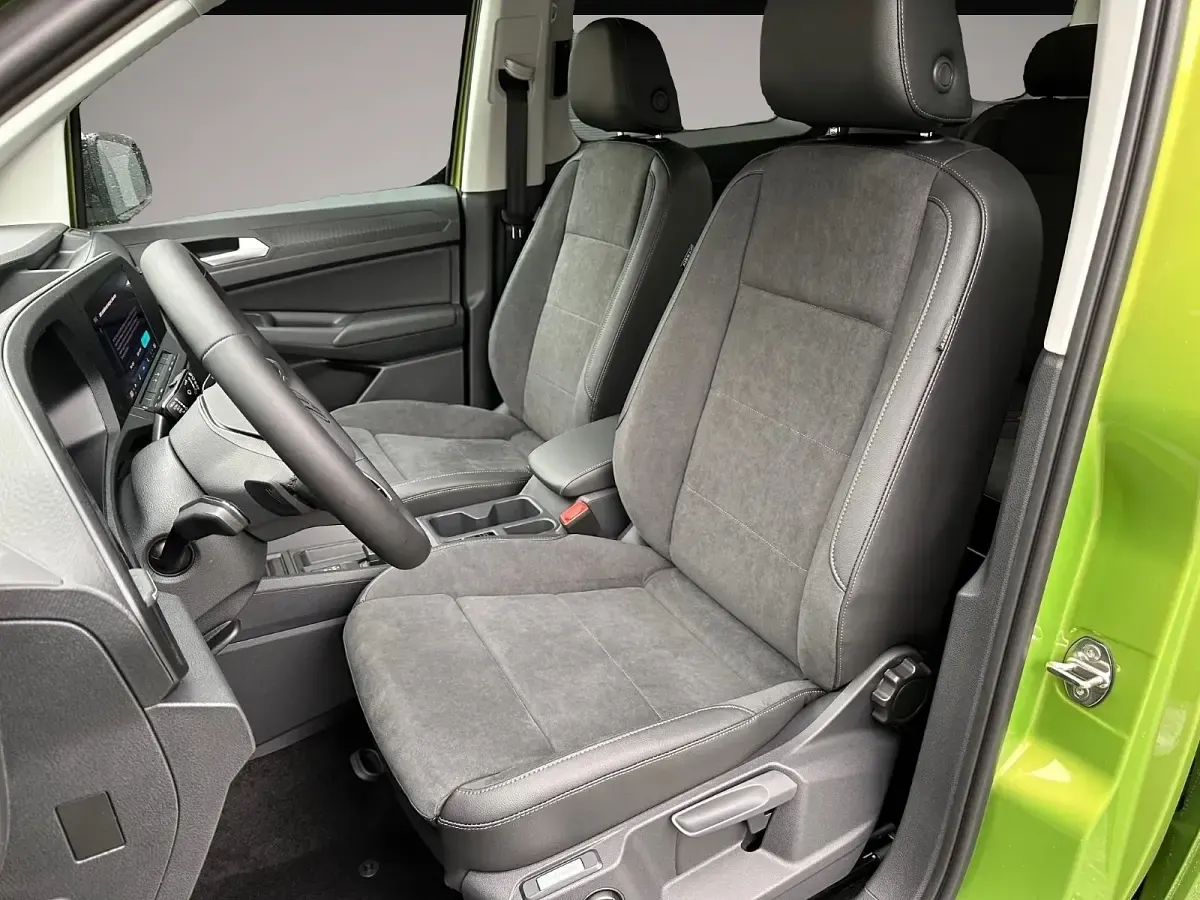 Neu VW Caddy Maxi Pro 116 PS (85 kW) 2026 Grün Van / Kleinbus