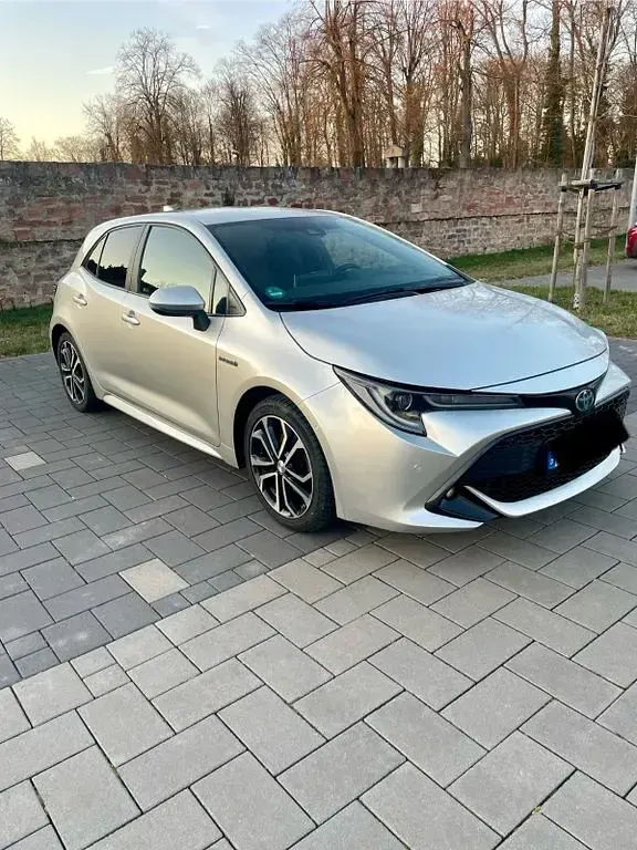 Gebraucht Toyota Corolla Comfort 152 PS (111 kW) 2020 Silber Limousine