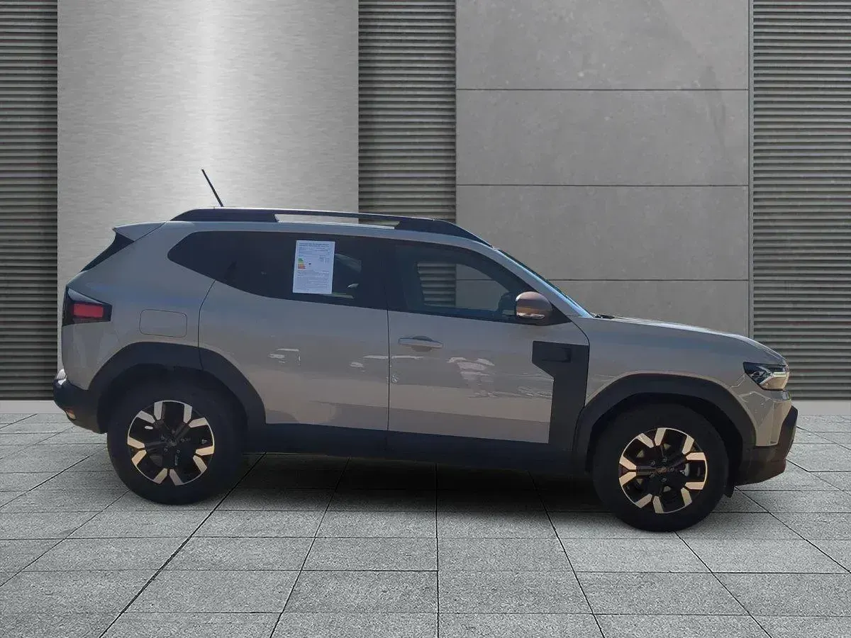 Neu Dacia Duster Extreme 122 PS (89 kW) 2026 Sandstone SUV