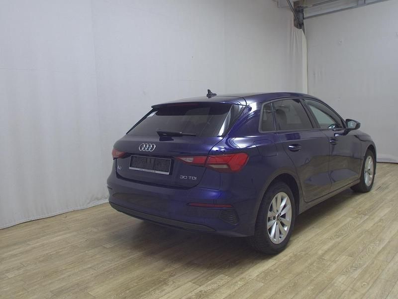 Gebraucht Audi A3 Basis 150 PS (110 kW) 2022 Blau Limousine