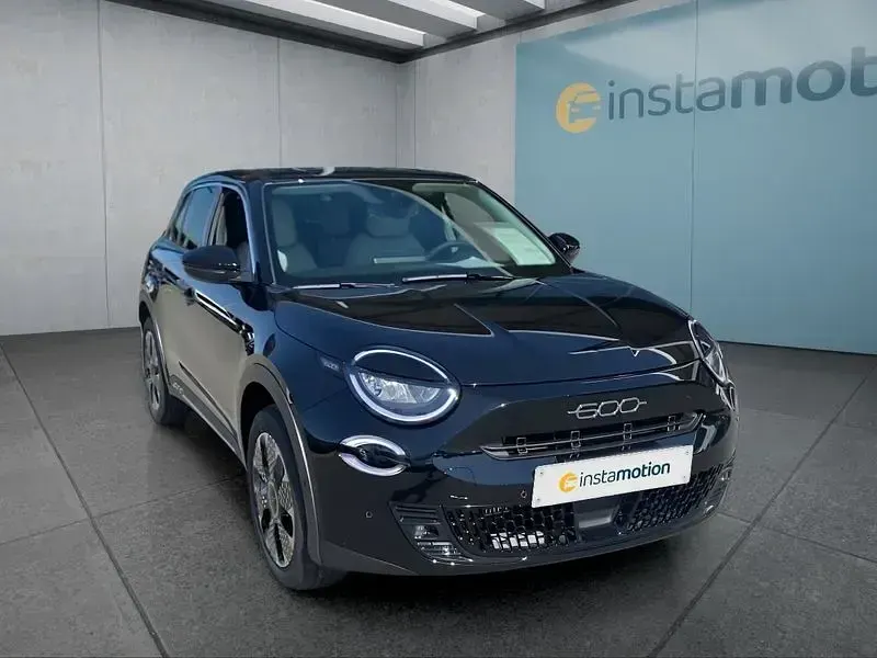 Neu Fiat 600 La Prima 101 PS (74 kW) 2025 Silber Kleinwagen