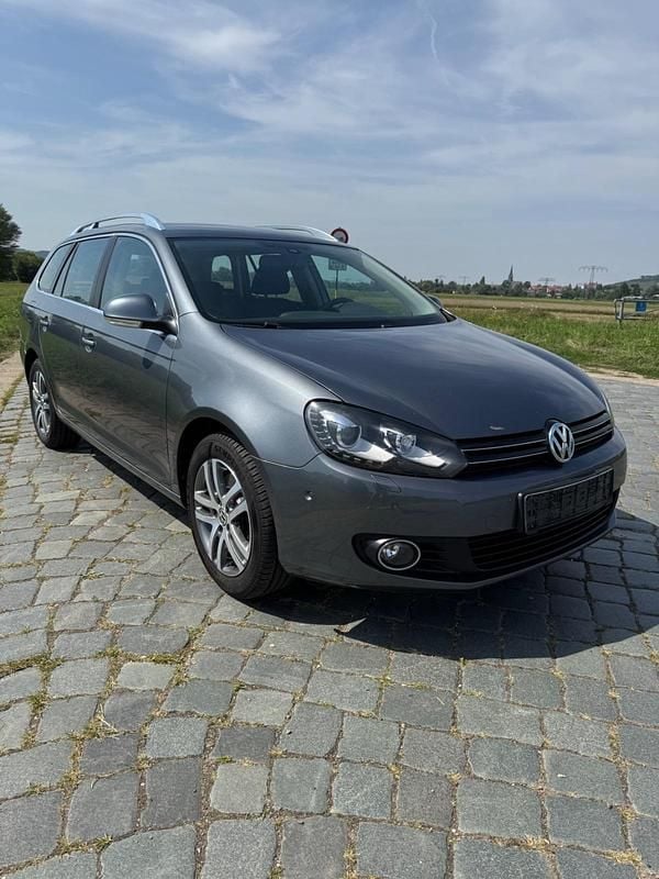 Grau Gebraucht 2011 VW Golf VI Comfortline Kombi | 8.600 € (Teuer) - Bild 1/4