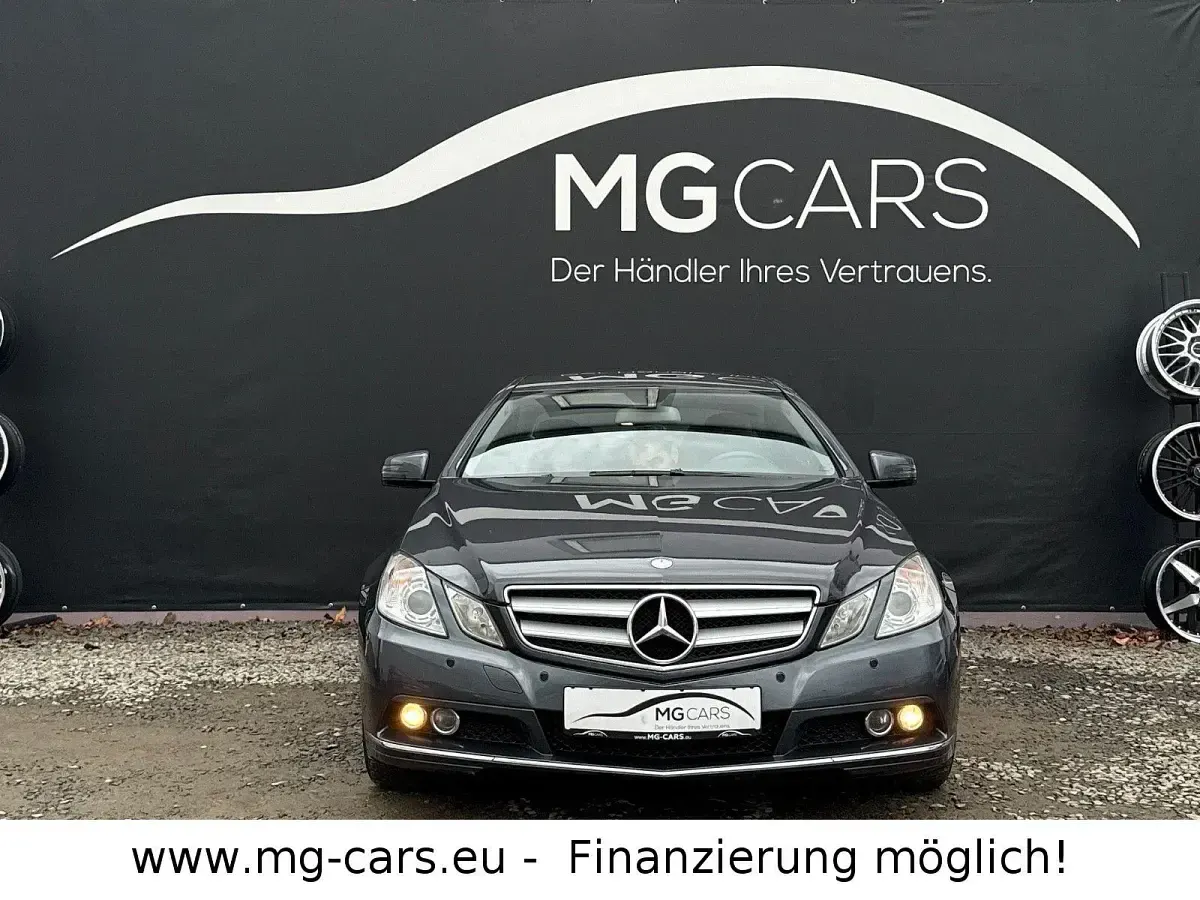 Gebraucht Mercedes E250 204 PS (150 kW) 2010 Tenoritgrau Coupé