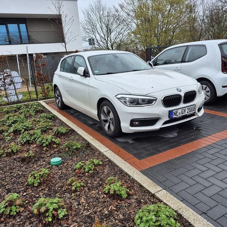 Gebraucht BMW 118 Advantage 136 PS (100 kW) 2015 Weiß Kleinwagen