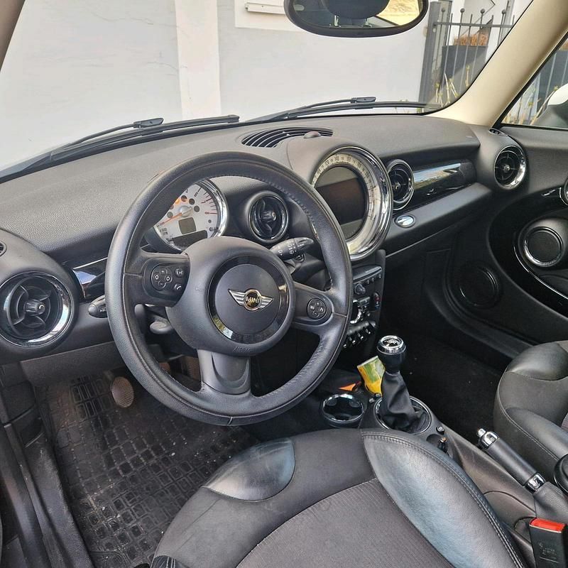 Gebraucht Mini Cooper 136 PS (100 kW) 2014 Schwarz Kleinwagen