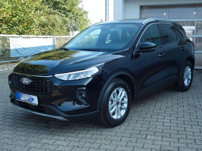 Neu Ford Kuga Titanium 186 PS (136 kW) 2025 Schwarz SUV
