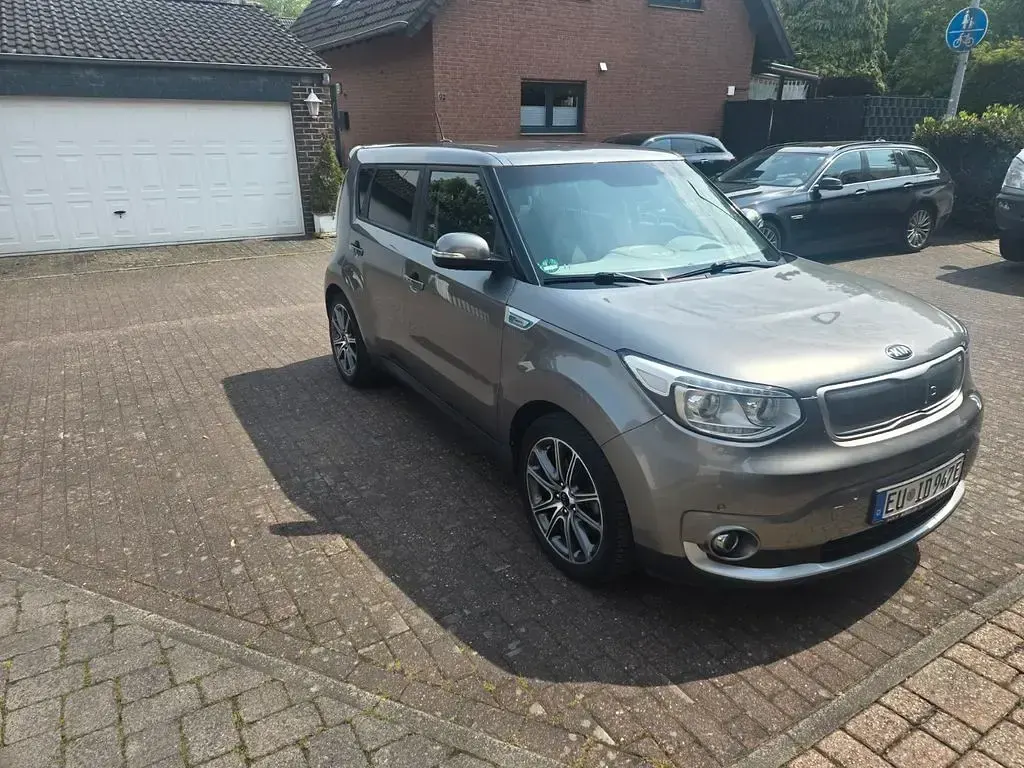 Gebraucht Kia Soul EV Play 80 kW (110 PS) 2017 Grau SUV