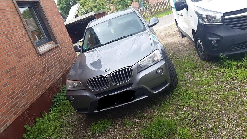 Grau Gebraucht 2011 BMW X3 SUV | 11.499 € (Teuer) - Bild 1/4