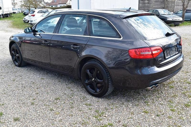 Gebraucht Audi A4 Attraction 150 PS (110 kW) 2013 Grau Kombi
