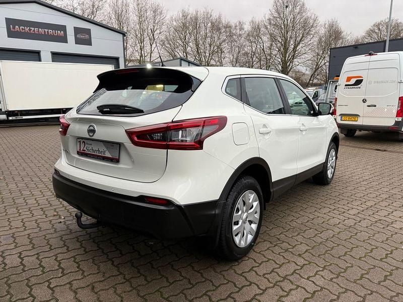 Gebraucht Nissan Qashqai Visia 140 PS (102 kW) 2019 Weiß SUV