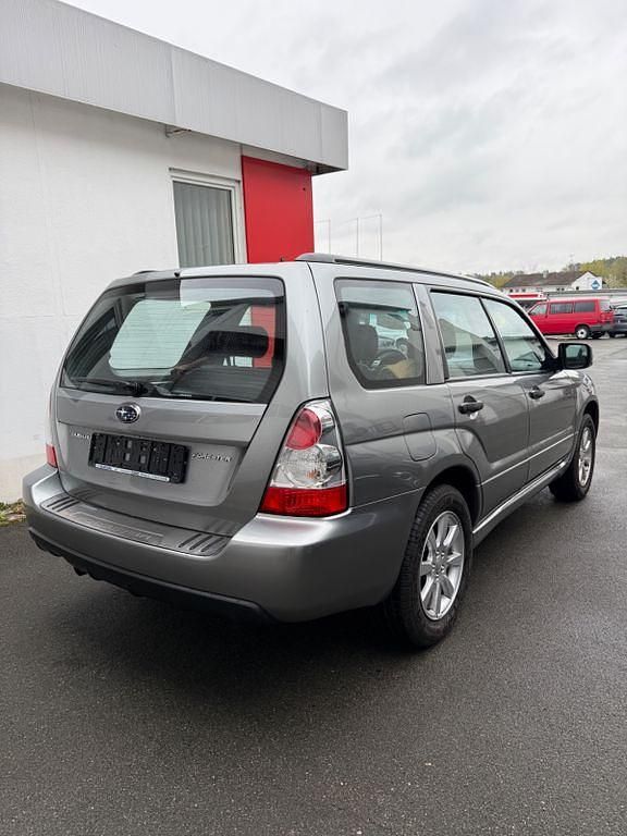 Gebraucht Subaru Forester Comfort 158 PS (116 kW) 2008 Silber SUV