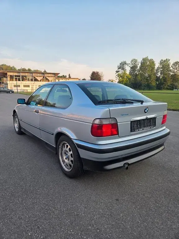 Gebraucht BMW 316 102 PS (75 kW) 1997 Silber Coupé
