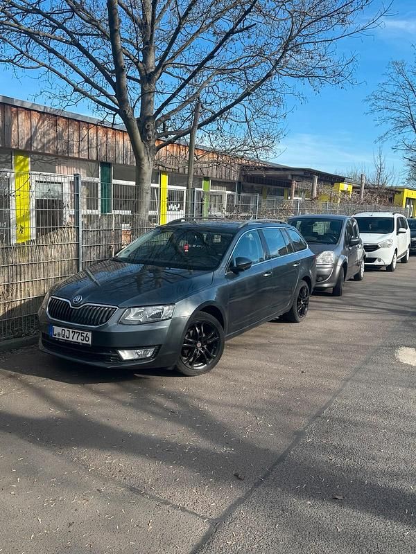Gebraucht Skoda Octavia 150 PS (110 kW) 2016 Andere farben Kleinwagen