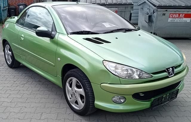 Grün Gebraucht 2005 Peugeot 206 CC Cabrio | 2.200 € (Fairer Preis) - Bild 1/4