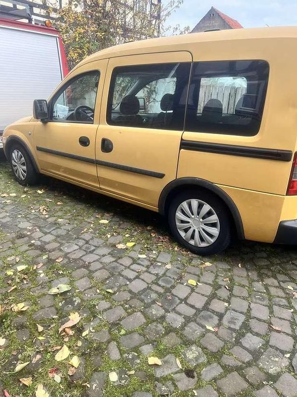 Gebraucht Opel Combo 90 PS (66 kW) 2006 Kombi
