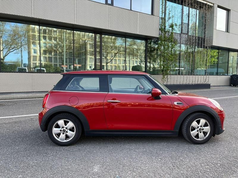Usata Mini ONE 102 CV (75 kW) 2016 Rosso Utilitaria