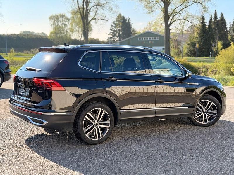 Gebraucht VW Tiguan Allspace Elegance 200 PS (147 kW) 2022 Schwarz SUV