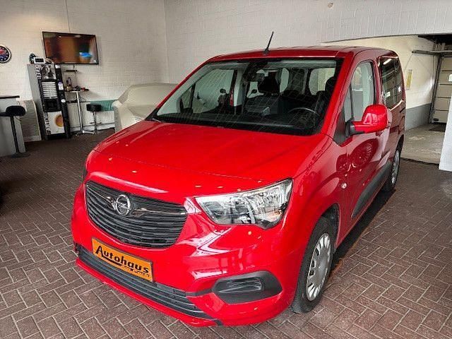 Gebraucht Opel Combo Life Selection 102 PS (75 kW) 2019 Rot Van / Kleinbus