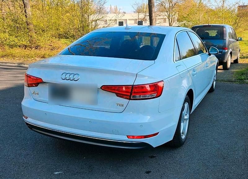 Gebraucht Audi A4 Ambiente 150 PS (110 kW) 2016 Weiß Limousine