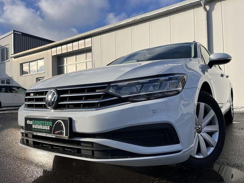 Weiß Gebraucht 2022 VW Passat Conceptline Kombi | 21.340 € (Guter Preis) - Bild 1/4