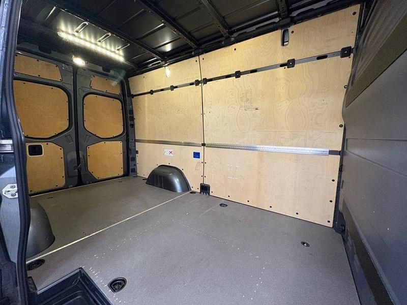 Gebraucht Mercedes Sprinter 170 PS (125 kW) 2022 Szary Van