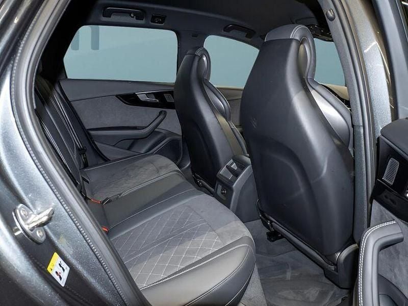 Gebraucht Audi RS4 450 PS (330 kW) 2024 Grau Kombi