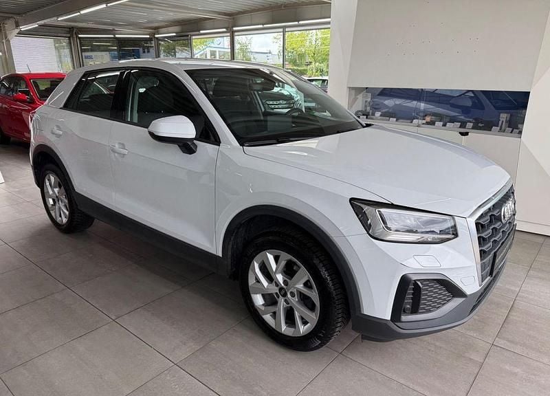 Weiß Gebraucht 2023 Audi Q2 Sport SUV | 18.890 € (Guter Preis) - Bild 1/4