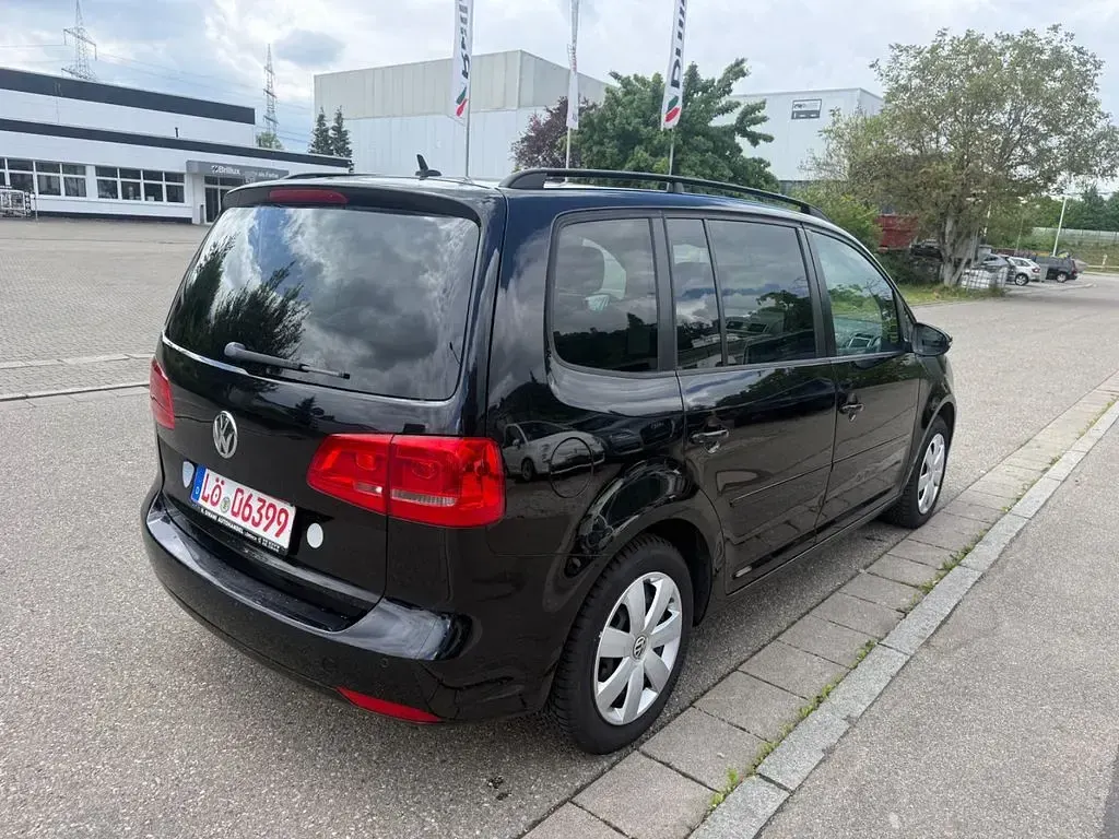 Gebraucht VW Touran 140 PS (102 kW) 2015 Schwarz Van / Kleinbus
