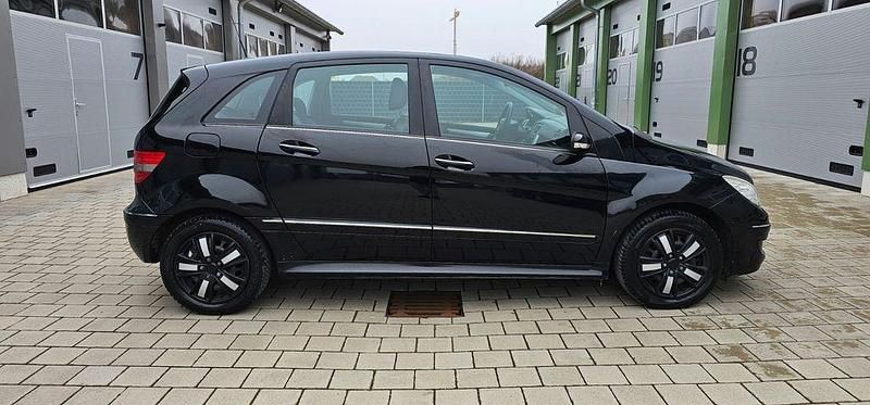 Gebraucht Mercedes B170 116 PS (85 kW) 2006 Schwarz Van / Kleinbus