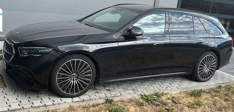 Schwarz Gebraucht 2024 Mercedes E300 Kombi | 56.800 € (Fairer Preis) - Bild 1/4