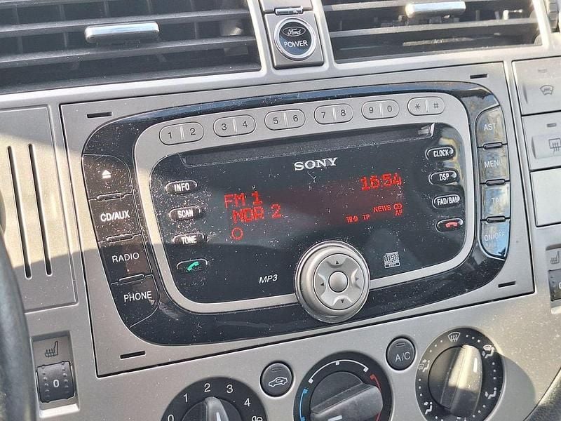 Gebraucht Ford Kuga Champions Edition 140 PS (102 kW) 2012 Silber SUV