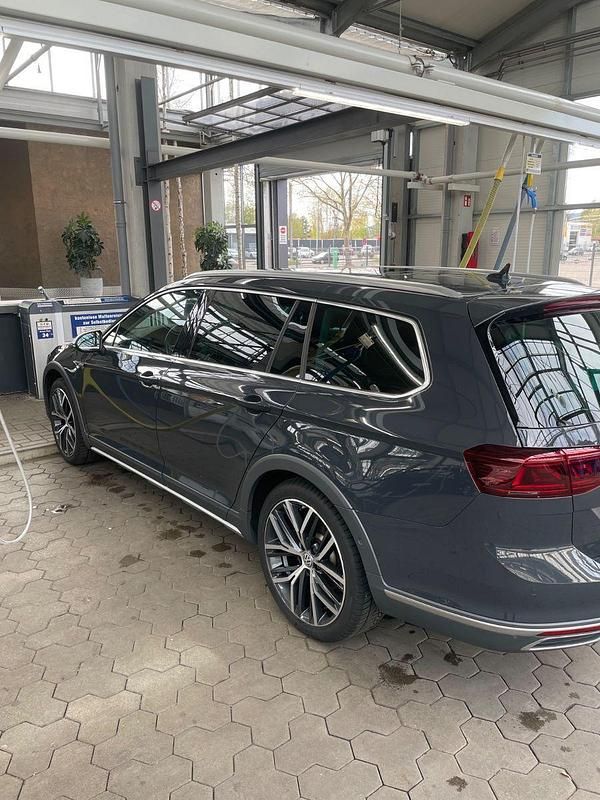 Gebraucht VW Passat Alltrack 200 PS (147 kW) 2021 Grau Kombi