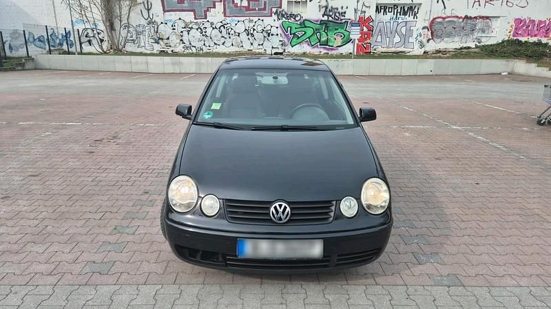 Gebraucht VW Polo 64 PS (47 kW) 2004 Schwarz Kleinwagen