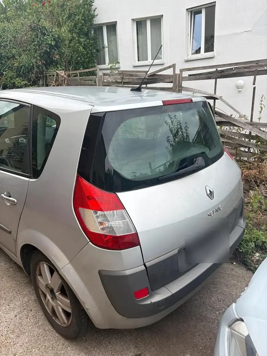 Gebraucht Renault Scénic II 112 PS (82 kW) 2006 Silber Van / Kleinbus