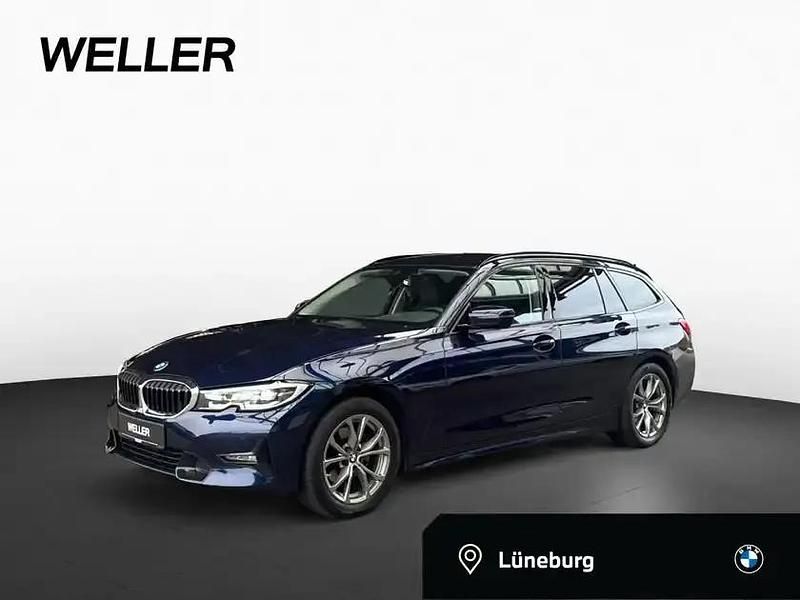 Tansanitblau ii (blau) Gebraucht 2021 BMW 320 Shadowline Kombi | 27.490 € (Guter Preis) - Bild 1/4