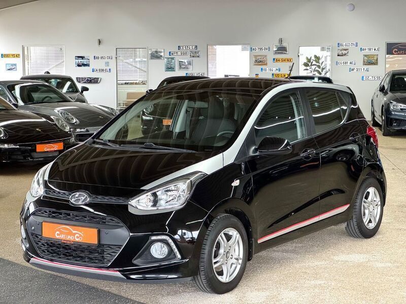 Schwarz Gebraucht 2015 Hyundai i10 Style Kleinwagen | 11.590 € (Fairer Preis) - Bild 1/4