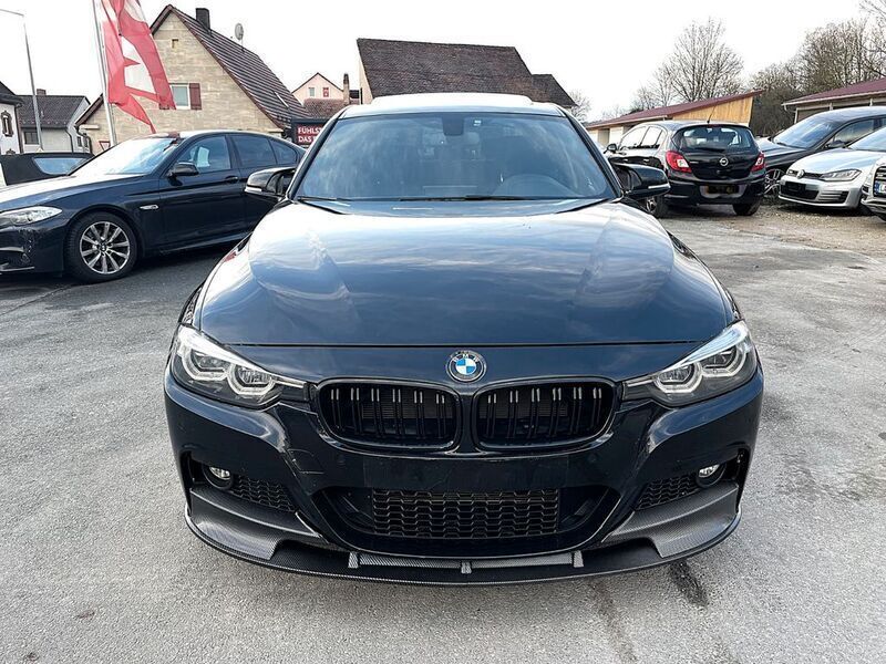Schwarz schwarz ii Gebraucht 2017 BMW 330 M Performance Limousine | 24.300 € (Fairer Preis) - Bild 1/4