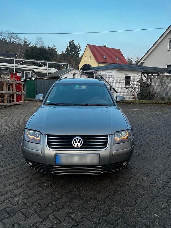 Gebraucht VW Passat 131 PS (96 kW) 2004 Grau Kombi