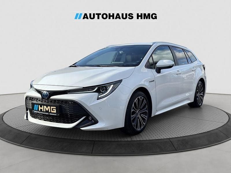 Weiß Gebraucht 2019 Toyota Corolla Club Limousine | 19.900 € (Fairer Preis) - Bild 1/4