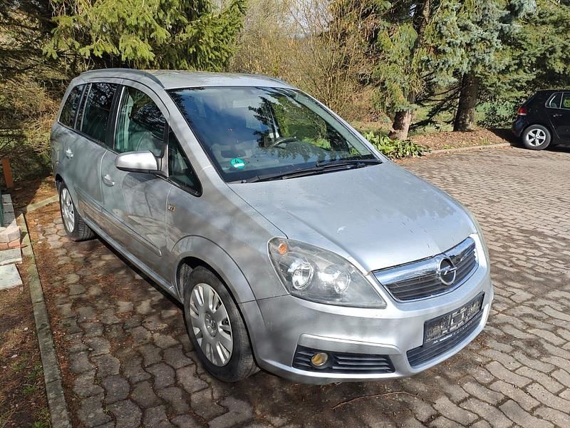 Gebraucht Opel Zafira 105 PS (77 kW) 2007 Silber Van / Kleinbus