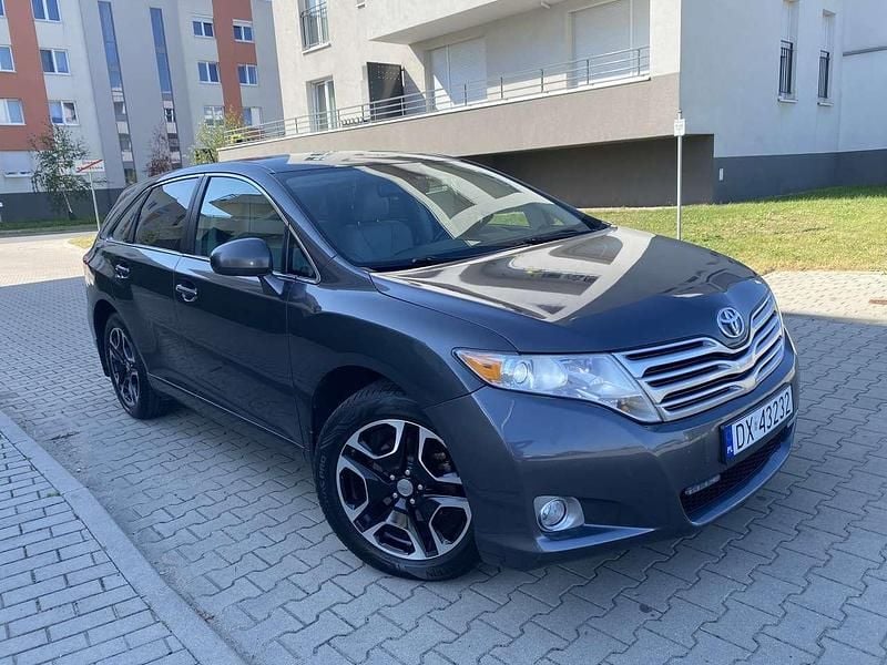 Silber Gebraucht 2009 Toyota Venza SUV | 13.000 € - Bild 1/4