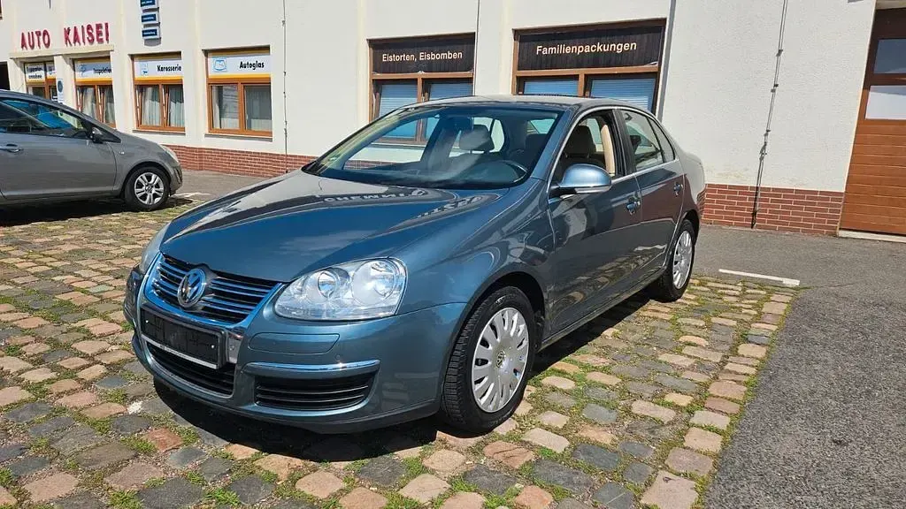 Gebraucht VW Jetta Comfortline 105 PS (77 kW) 2009 Blau Limousine