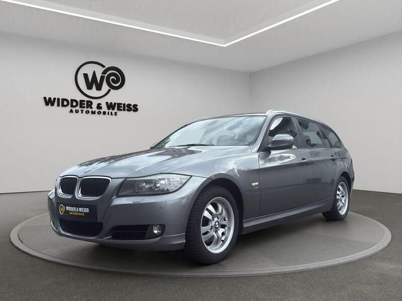 Spacegrau metallic Gebraucht 2012 BMW 320 Comfort Edition Kombi | 8.490 € (Guter Preis) - Bild 1/4