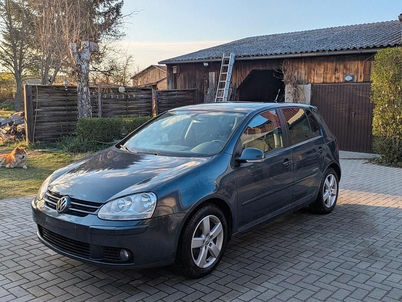 Gebraucht VW Golf V 140 PS (102 kW) 2008 Blau Limousine