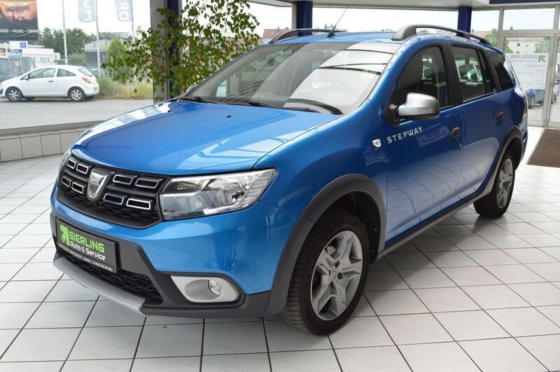 Blau Gebraucht 2020 Dacia Logan MCV Stepway Limousine | 11.799 € (Fairer Preis) - Bild 1/4
