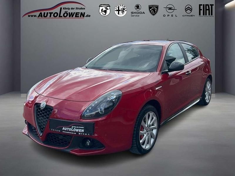 Rosso alfa, uni (rot) Gebraucht 2021 Alfa Romeo Giulietta Sprint Kleinwagen | 13.450 € (Fairer Preis) - Bild 1/4