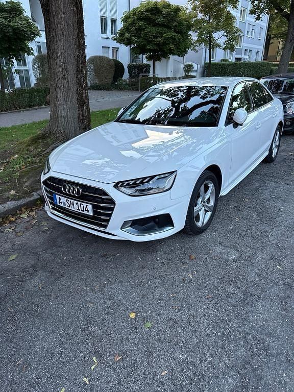 Weiß Gebraucht 2020 Audi A4 Advanced Limousine | 19.100 € (Fairer Preis) - Bild 1/4
