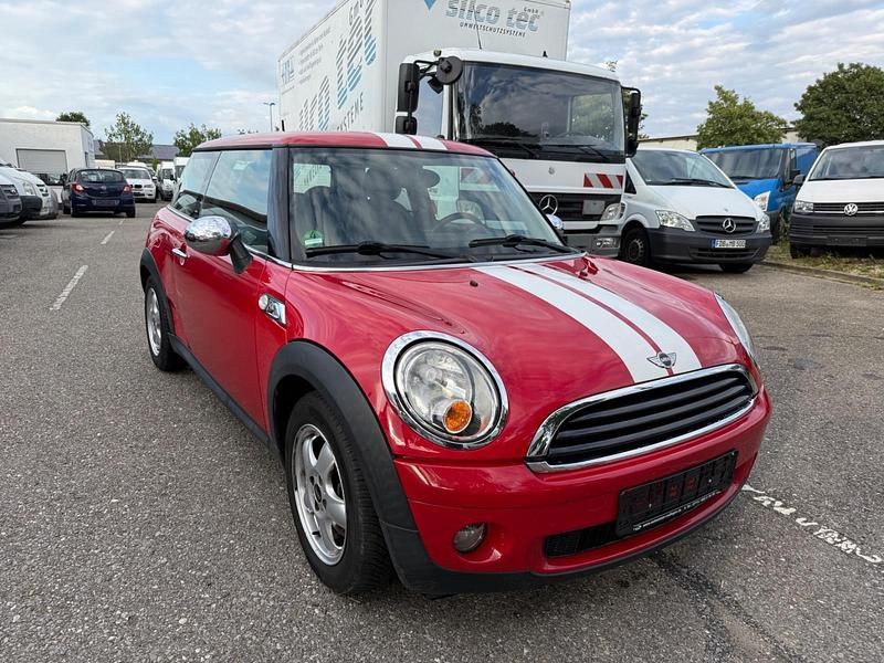 Gebraucht Mini ONE 75 PS (55 kW) 2009 Rot Kleinwagen