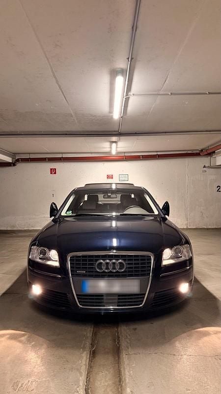 Second-hand Audi A8 Performance 233 CP (171 kW) 2006 Albastru Berlinǎ