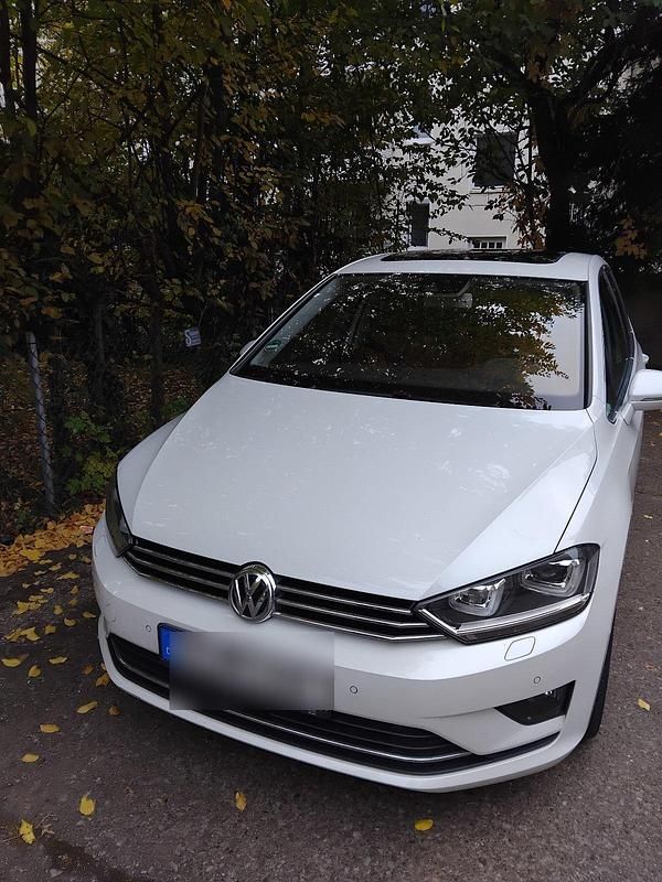 Weiß Gebraucht 2016 VW Golf VII Sportline Limousine | 15.500 € (Superpreis) - Bild 1/4